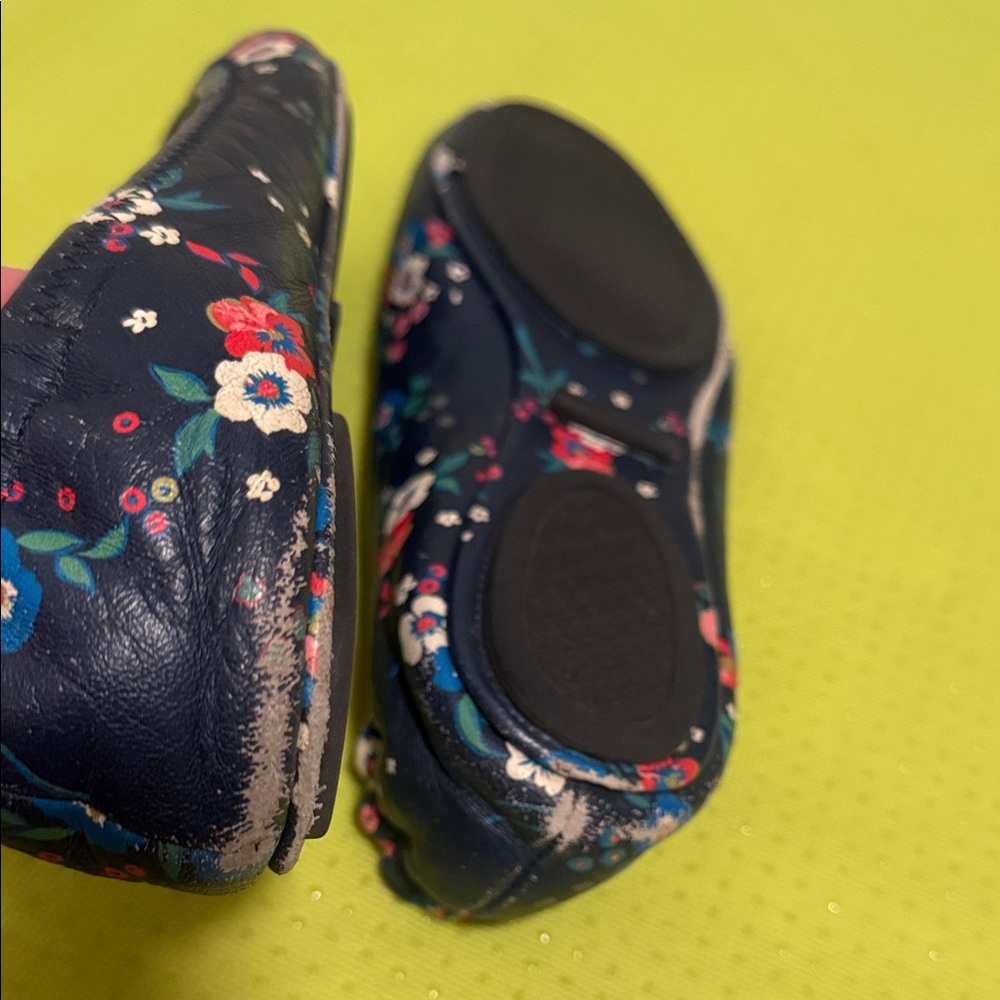 Tory Burch Navy Floral Flats - Picture 4 of 4